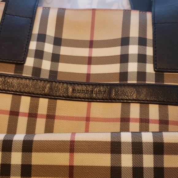 Burberry Tote - Picture 5 of 16